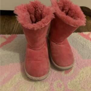 Girl Ugg boots
